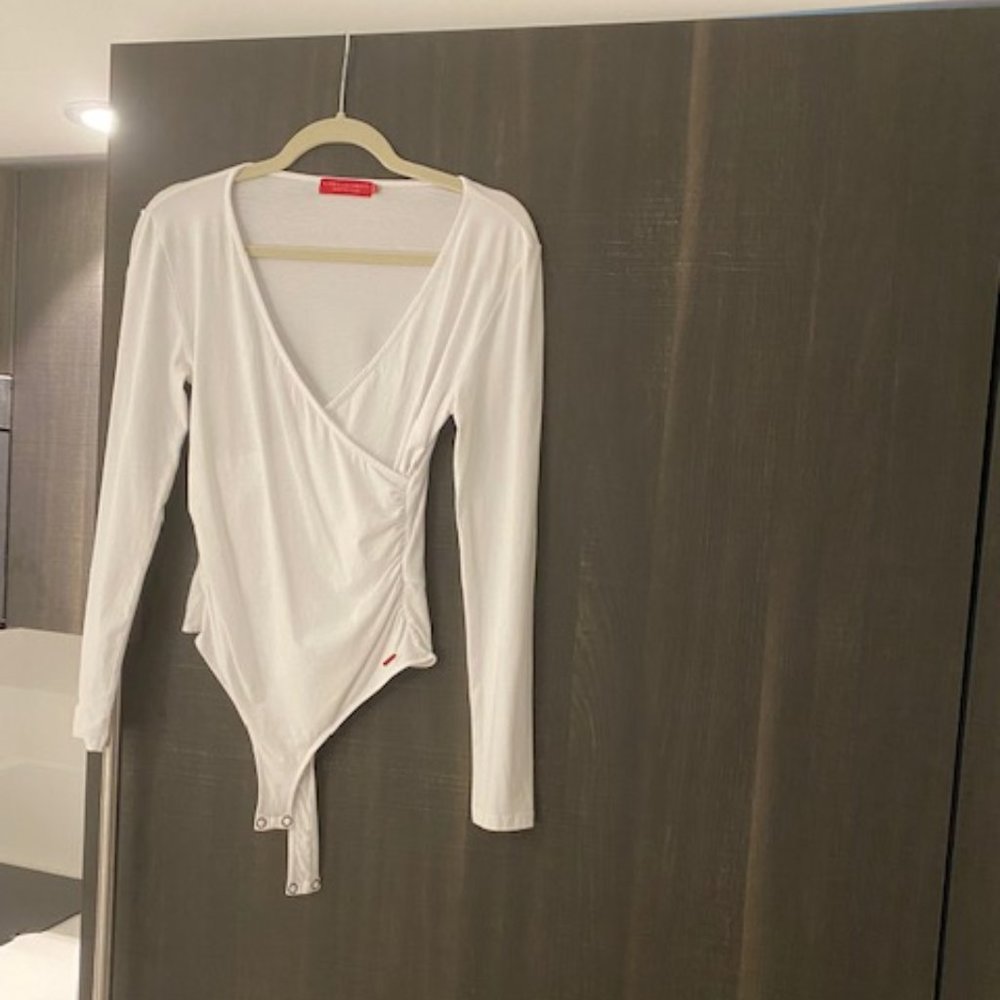 philosophy white bodysuit top size small